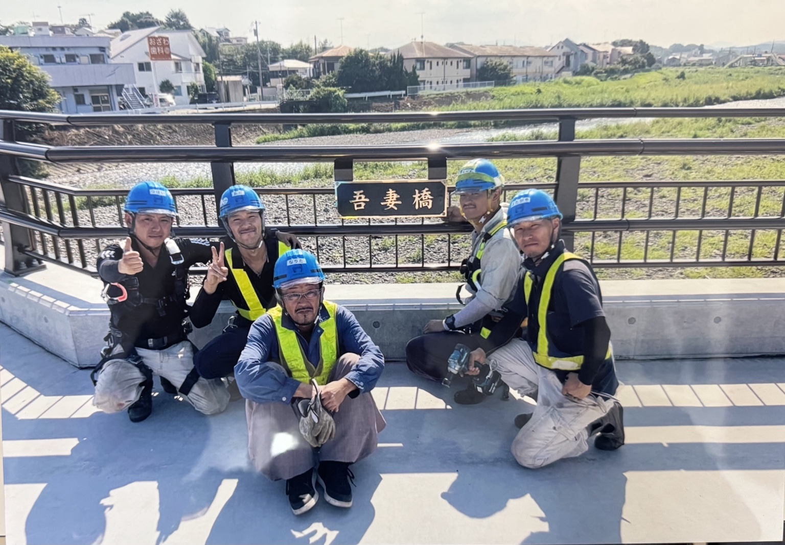 吾妻橋で集合した細川興業の仲間たち